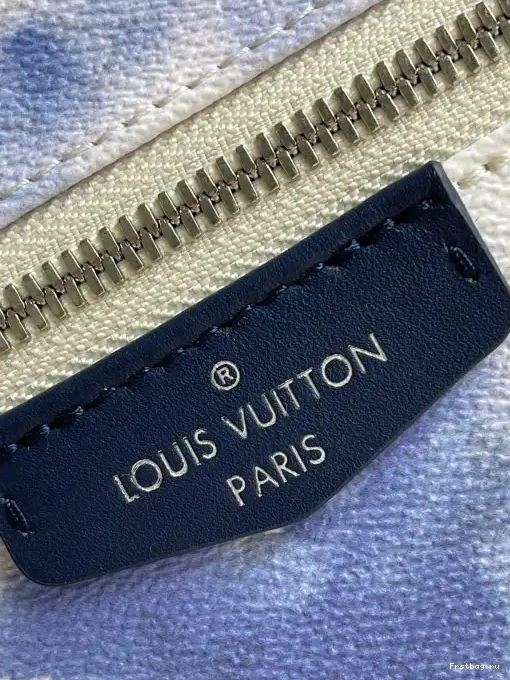 Frstbag ru VUITTON BACKPACK DISCOVERY LOUIS 0324